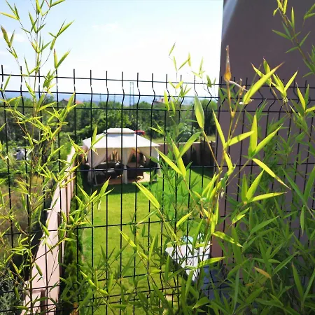 Boutique Gardens - Private Family House By Flat Mаnager Nyaraló Várna